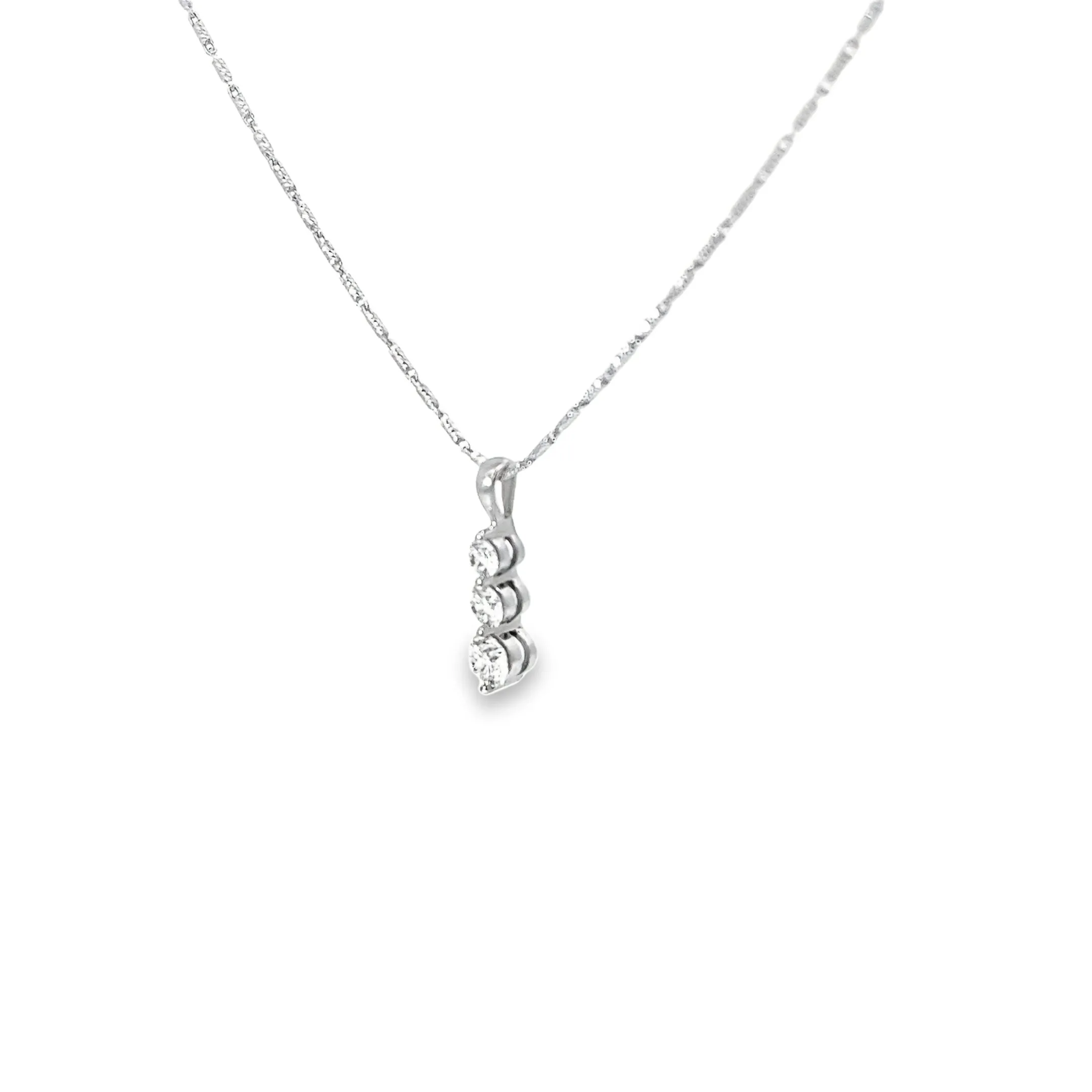 14K WHITE GOLD 1CT GVS2 GRADUATED 3 DIAMOND PENDANT