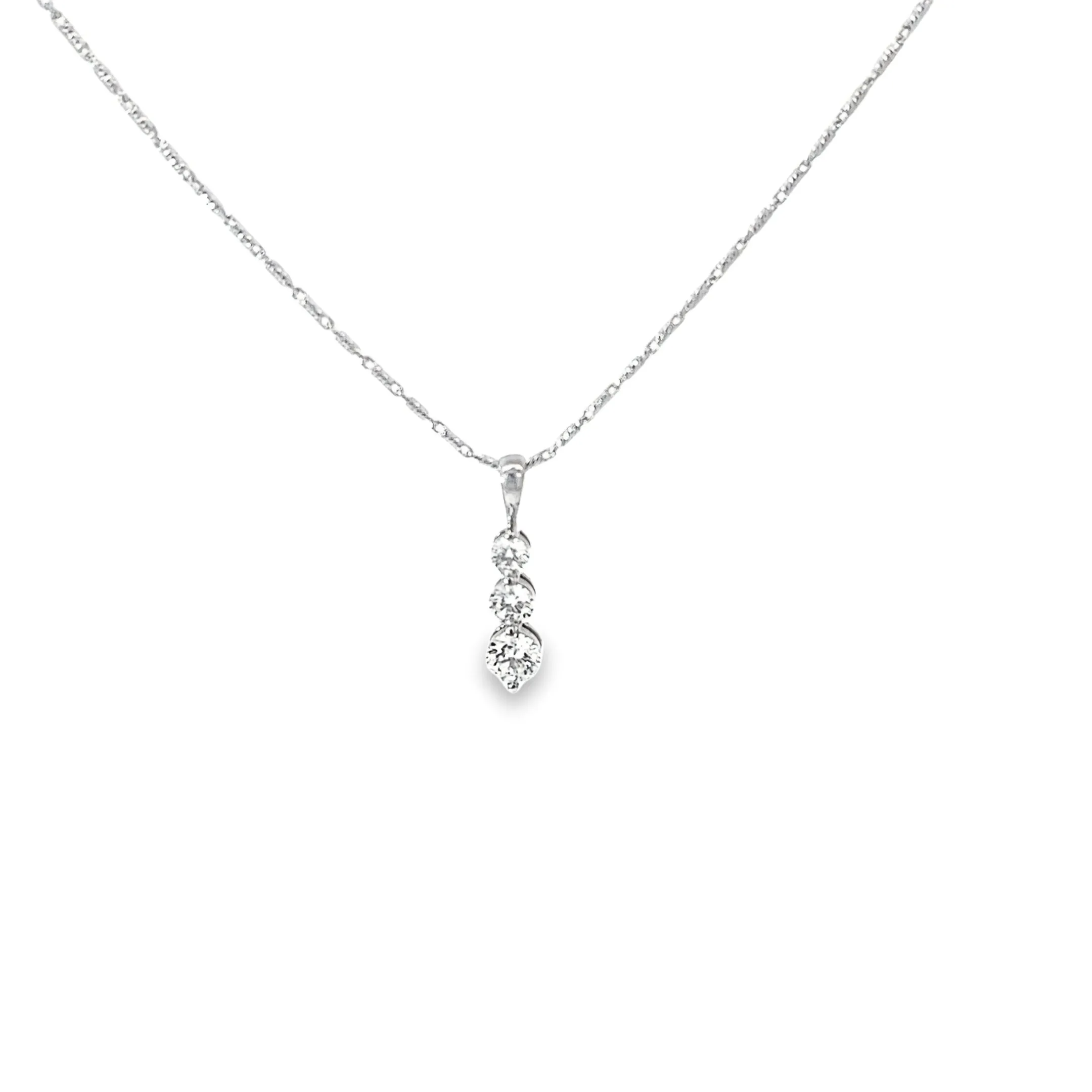 14K WHITE GOLD 1CT GVS2 GRADUATED 3 DIAMOND PENDANT