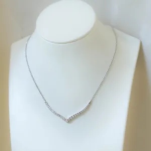 14kw .50ctw Soft V Diamond Necklace