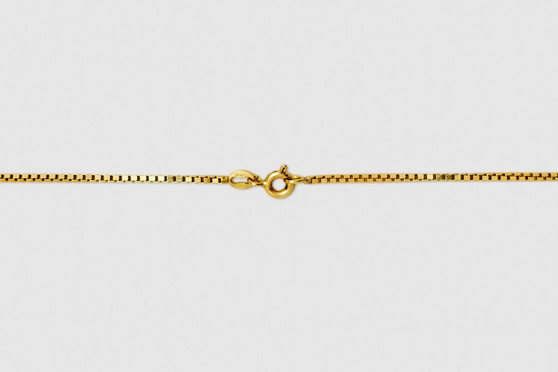 18 Carat Yellow Gold Small Box Chain