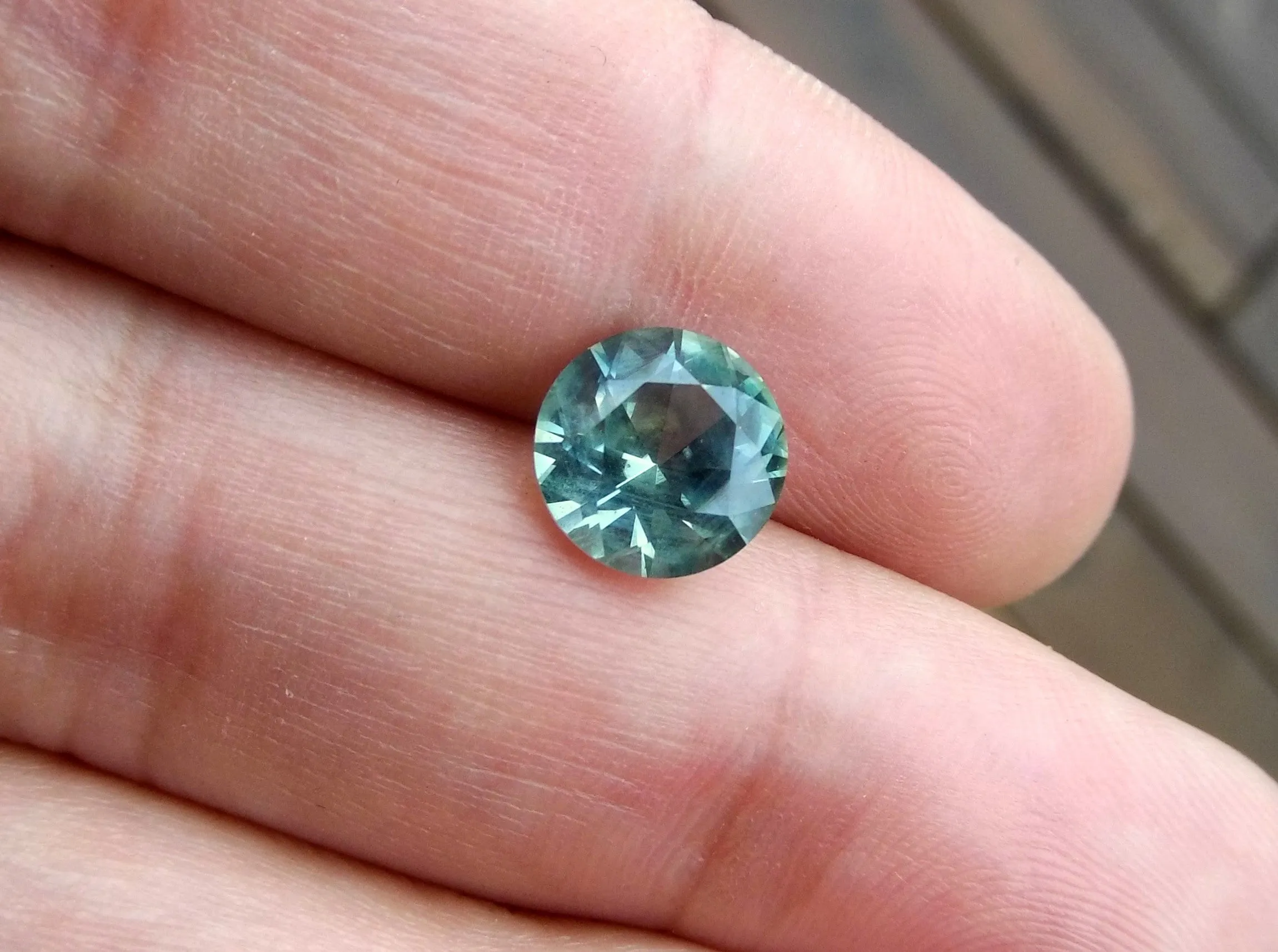 2.95ct BEAUTIFUL GREEN COLOR SHIFT MONTANA SAPPHIRE