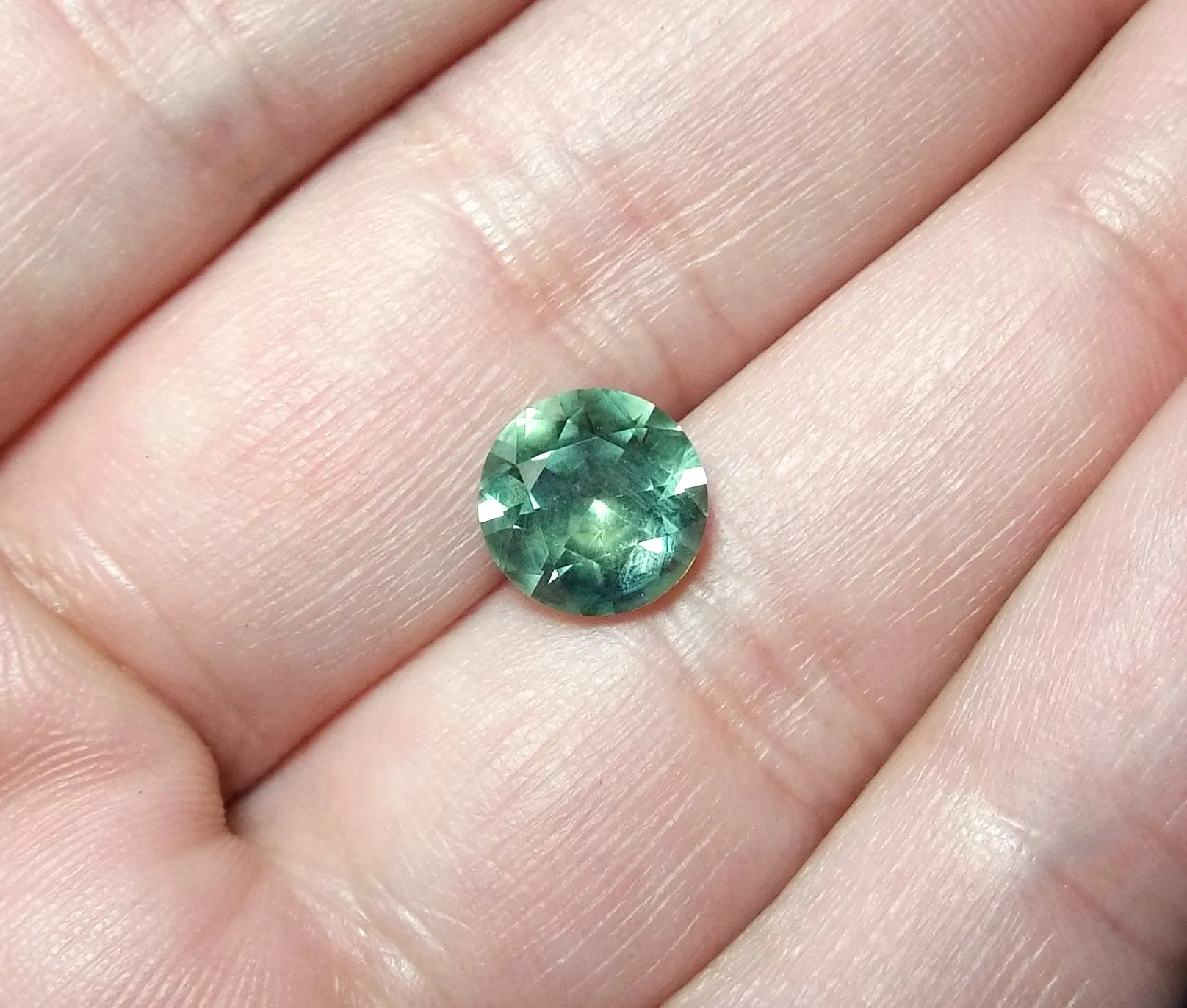 2.95ct BEAUTIFUL GREEN COLOR SHIFT MONTANA SAPPHIRE