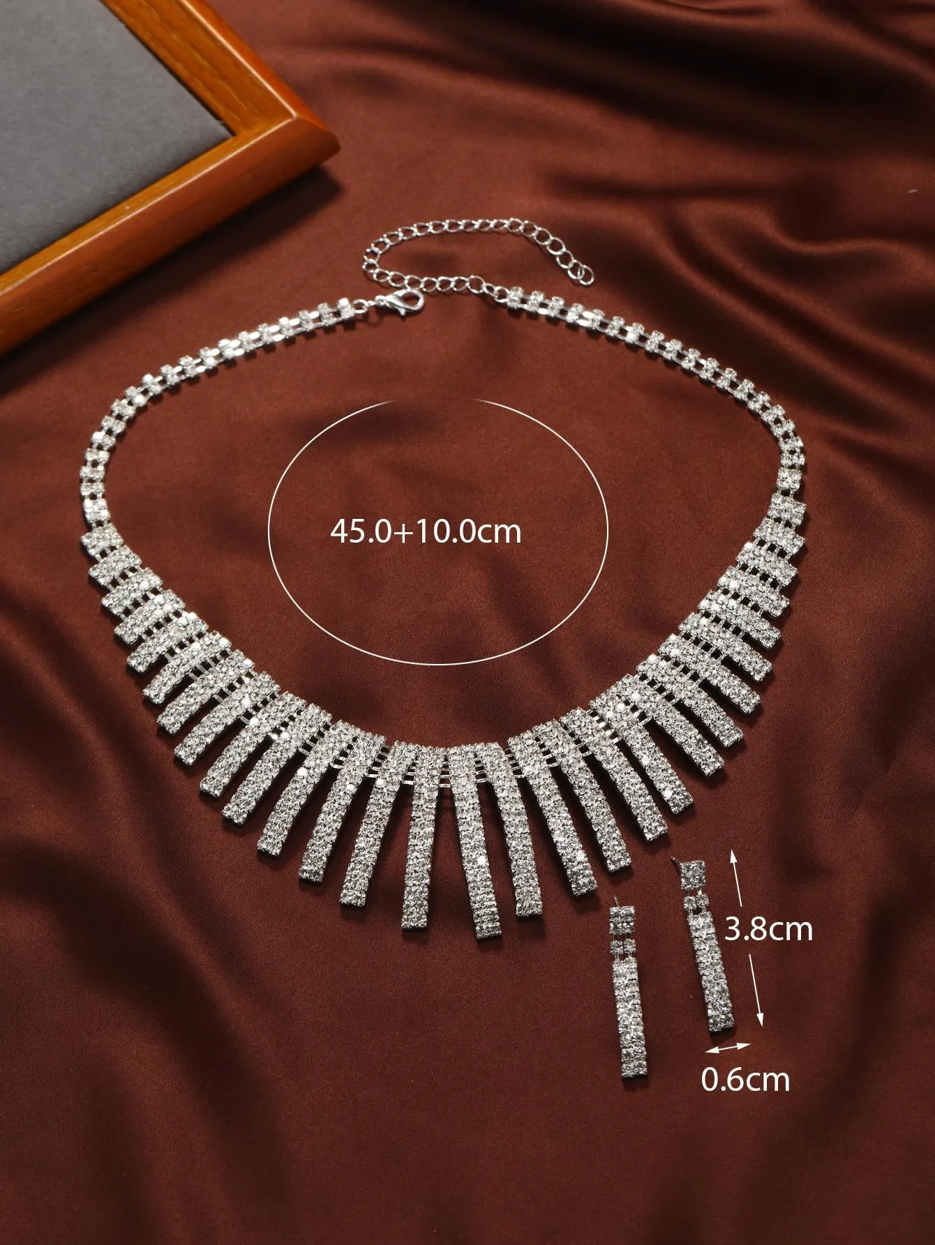 3pcs Gorgeous Bridal Rhinestone Necklace And Earring Set