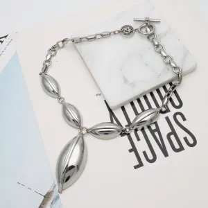 AK gorgeous silver tone Necklace