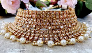 Asha Necklace Set