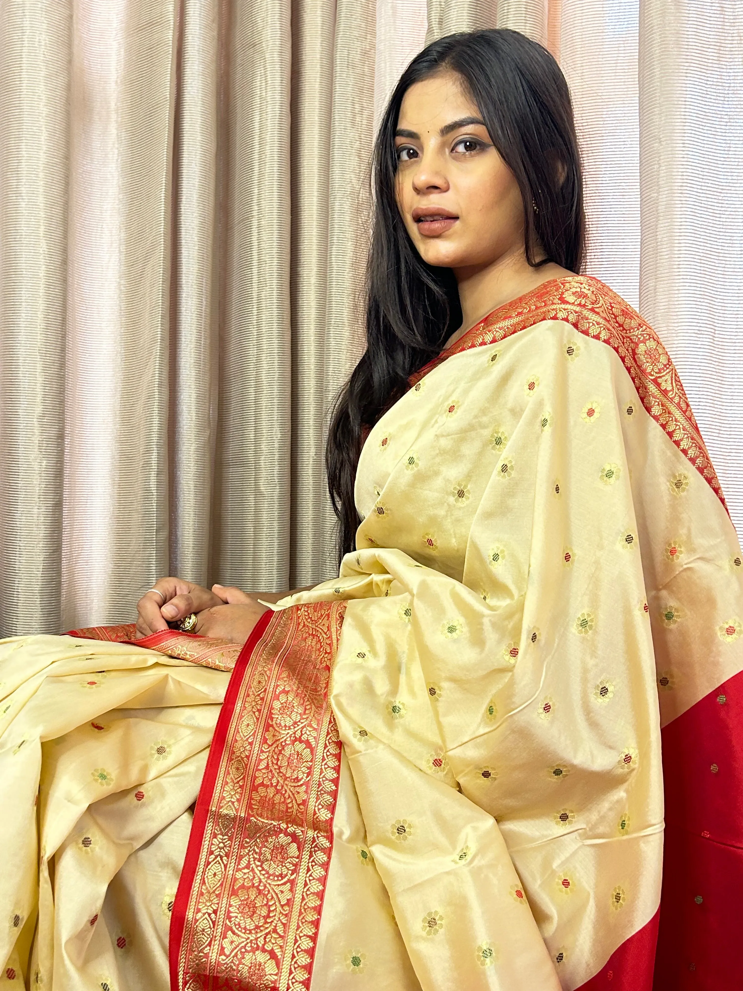 Banarasi Silk Saree In Cream & Red
