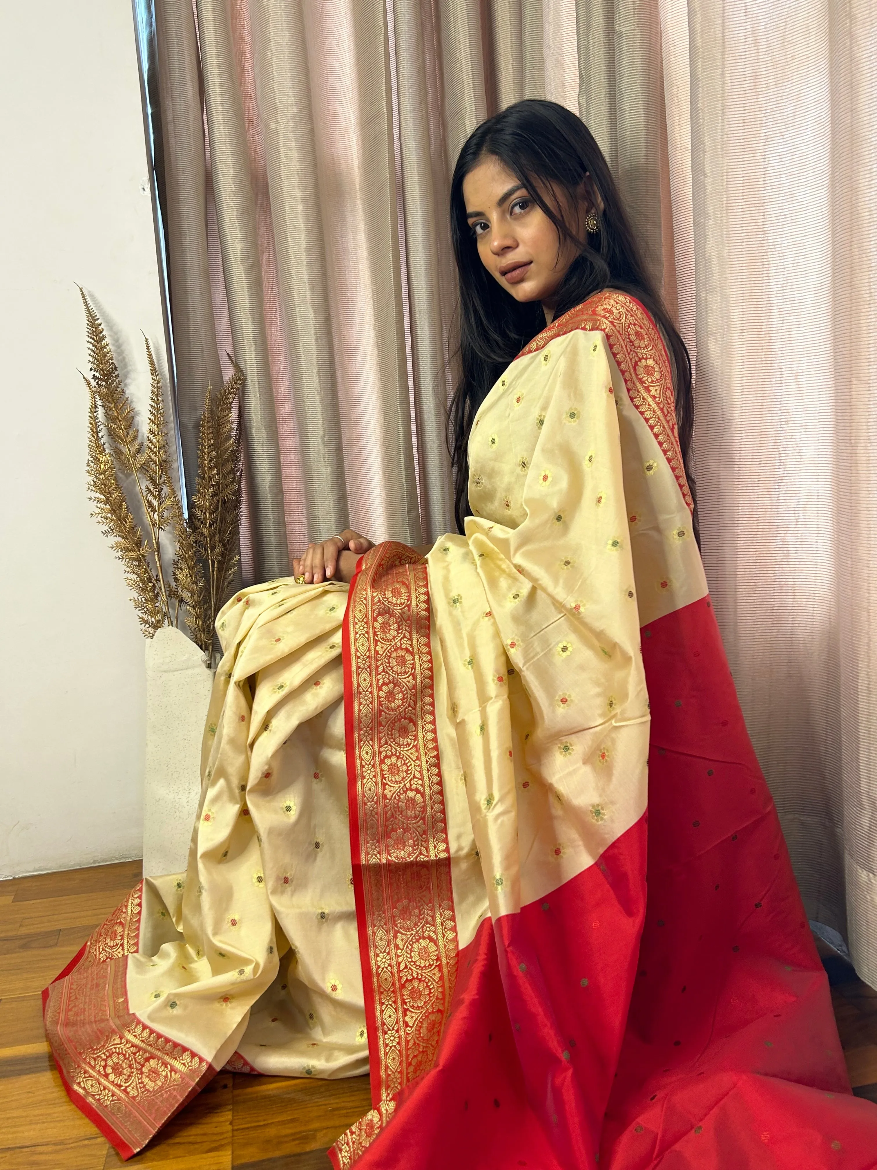 Banarasi Silk Saree In Cream & Red