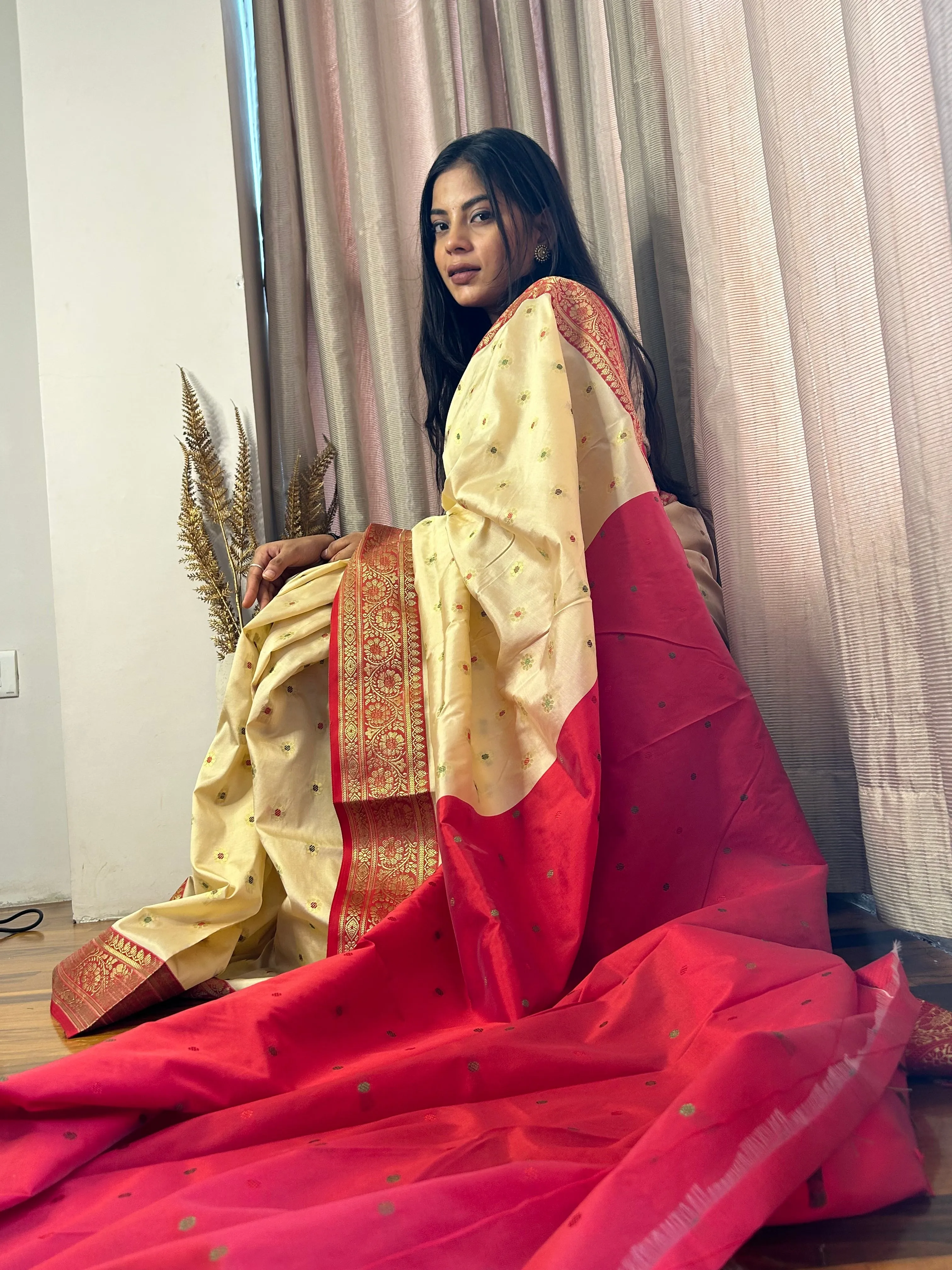 Banarasi Silk Saree In Cream & Red