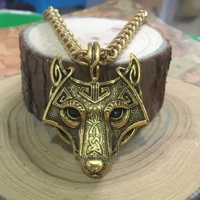 Beautiful Wolf Head Necklace
