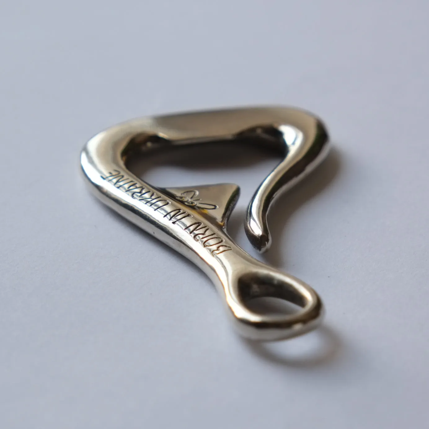 BRONZE BOTTLE OPENER KEYCHAIN / BLACK