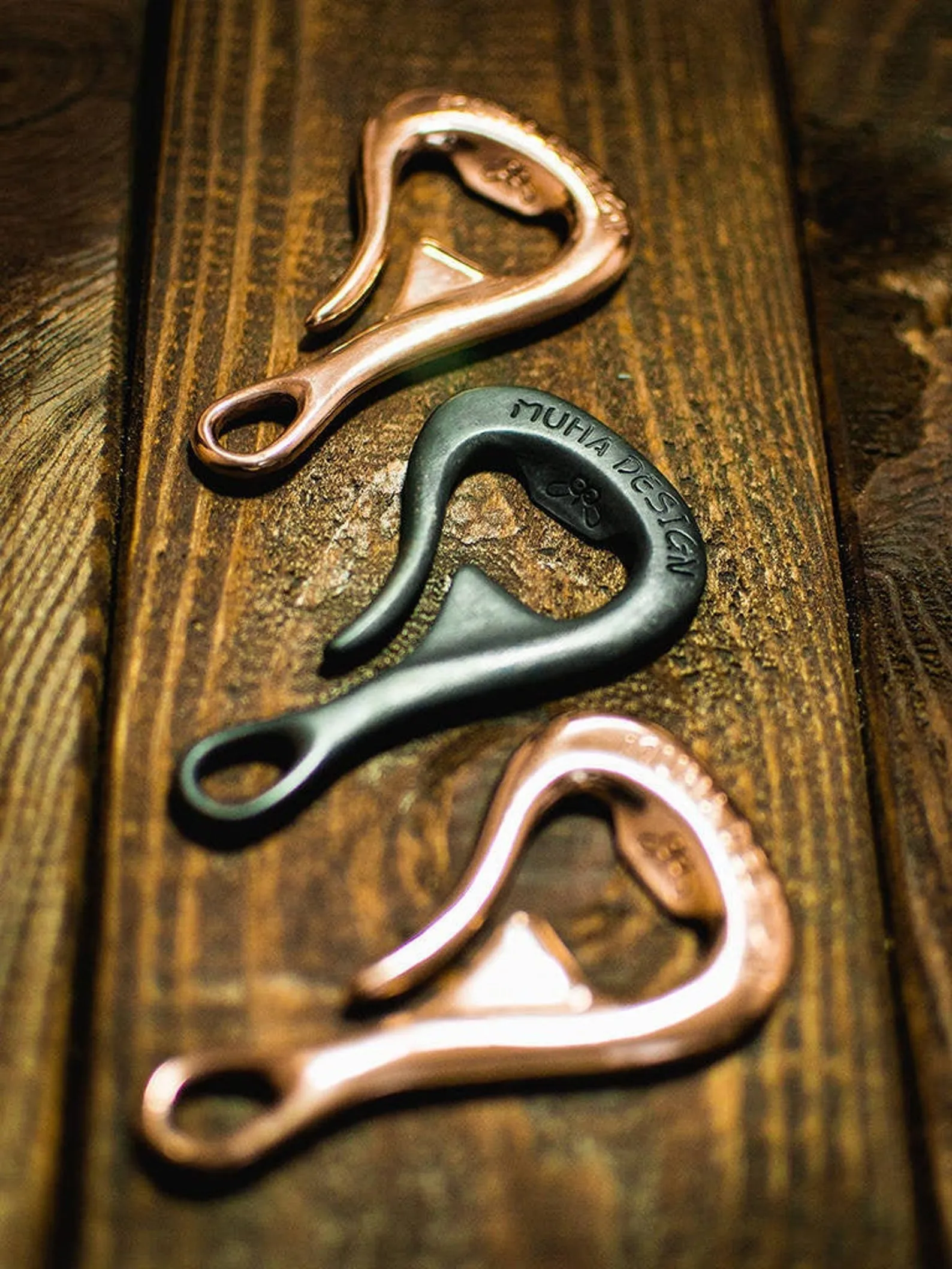 BRONZE BOTTLE OPENER KEYCHAIN / BLACK