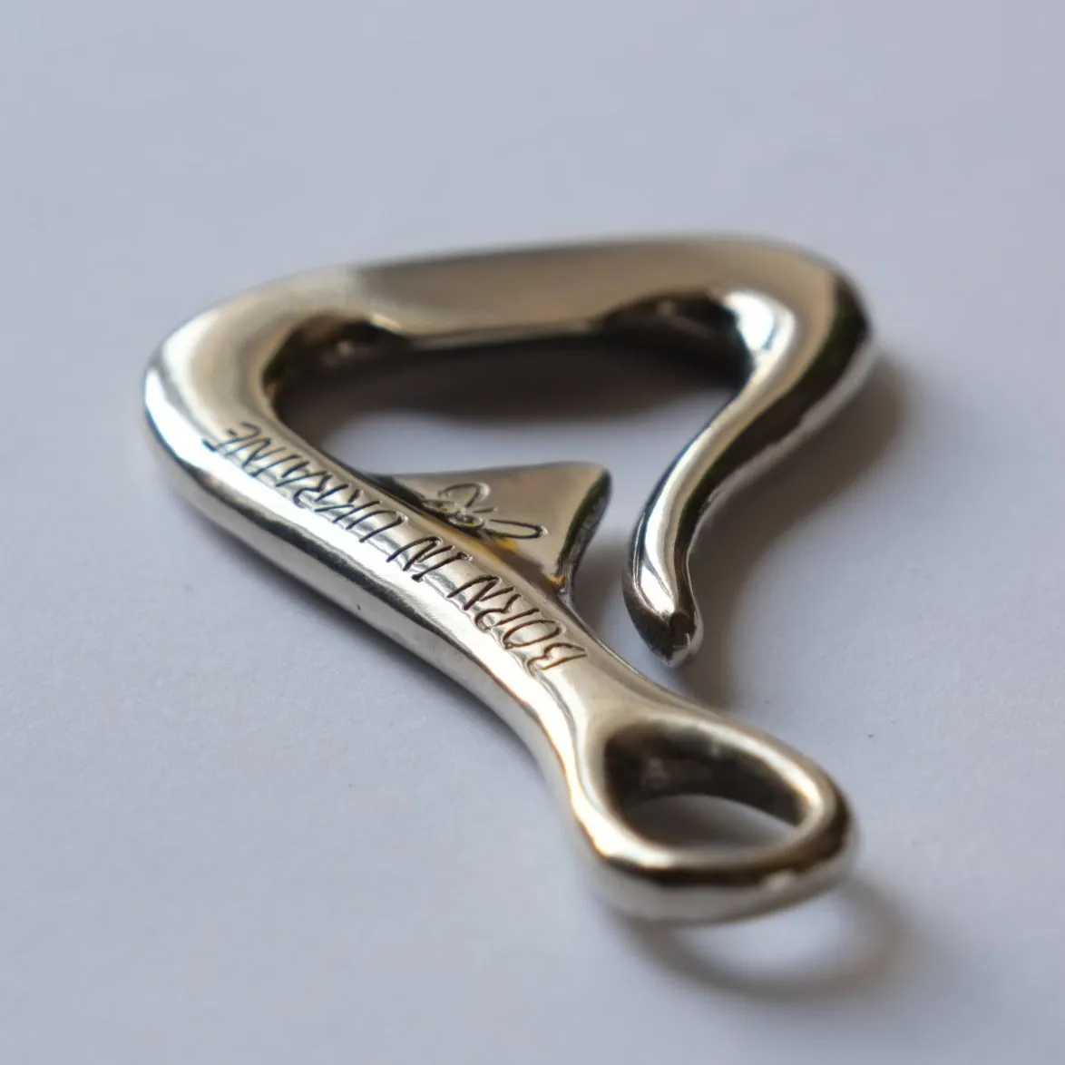 BRONZE BOTTLE OPENER KEYCHAIN / SILVER