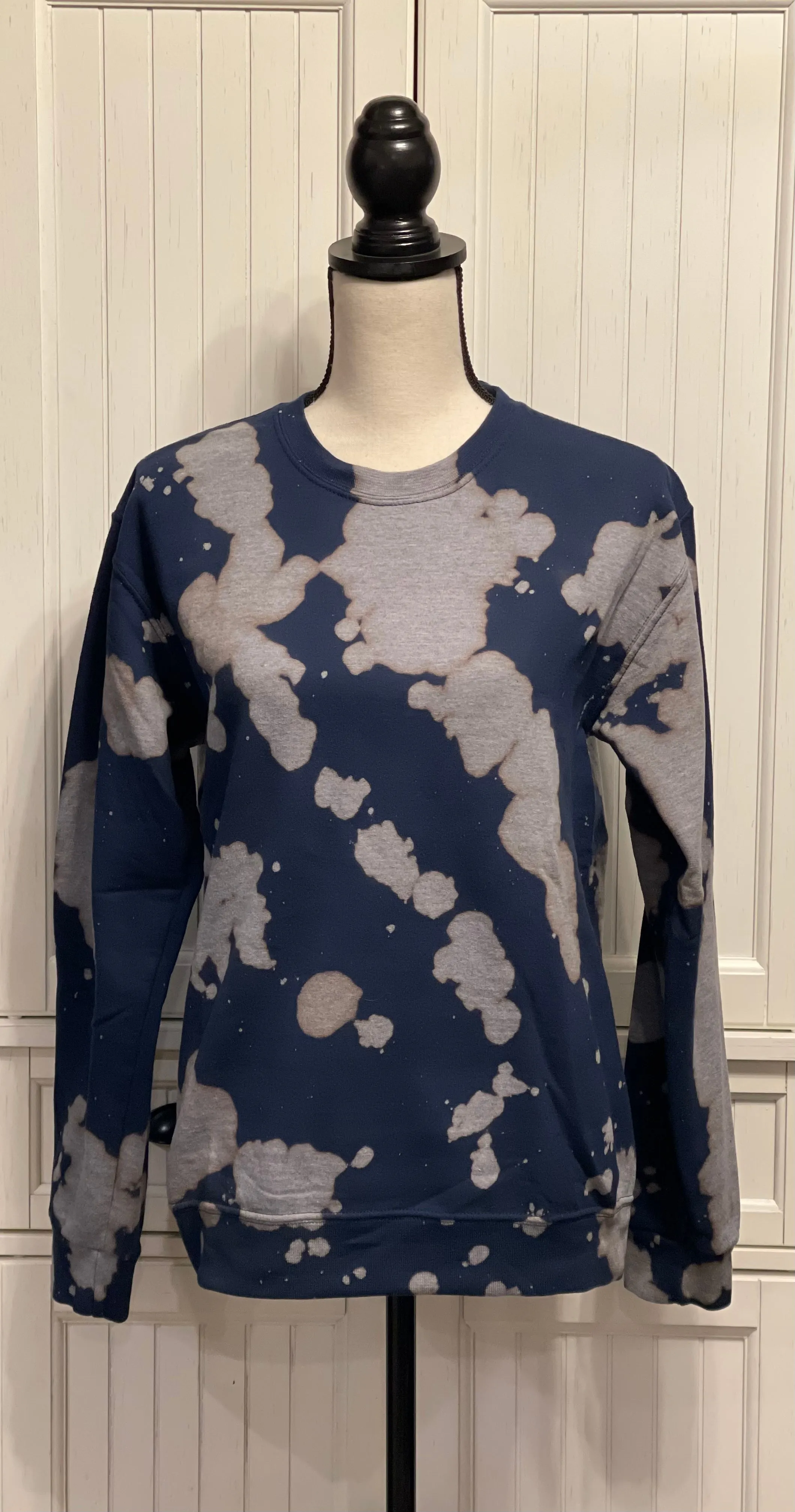 Clematis Distressed Crew Neck ~ Unisex Size Small