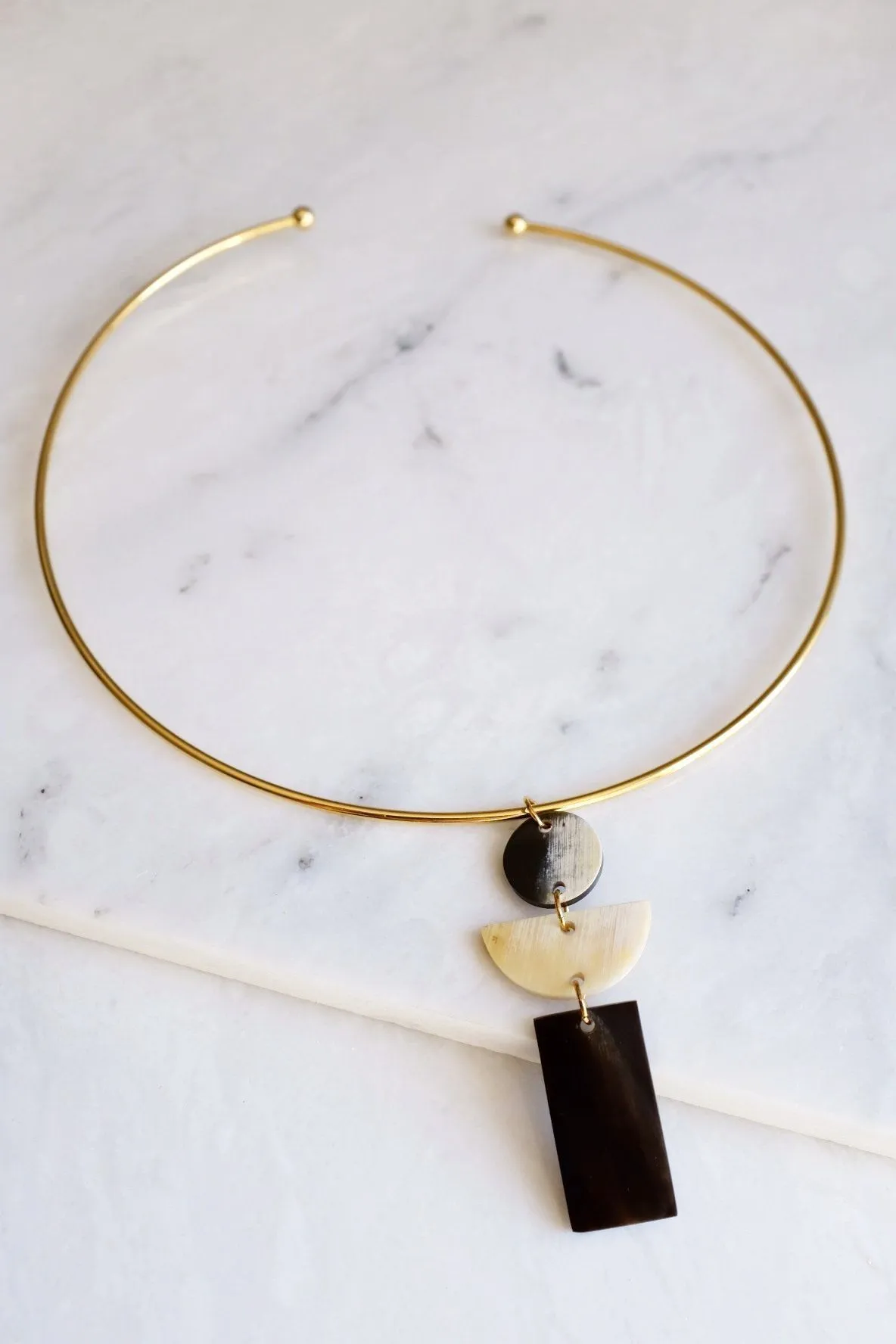 Con Dao 16K Gold Plated Geometric Buffalo Horn Choker Necklace