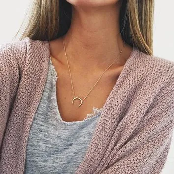 Crescent Horn Victoria Necklace