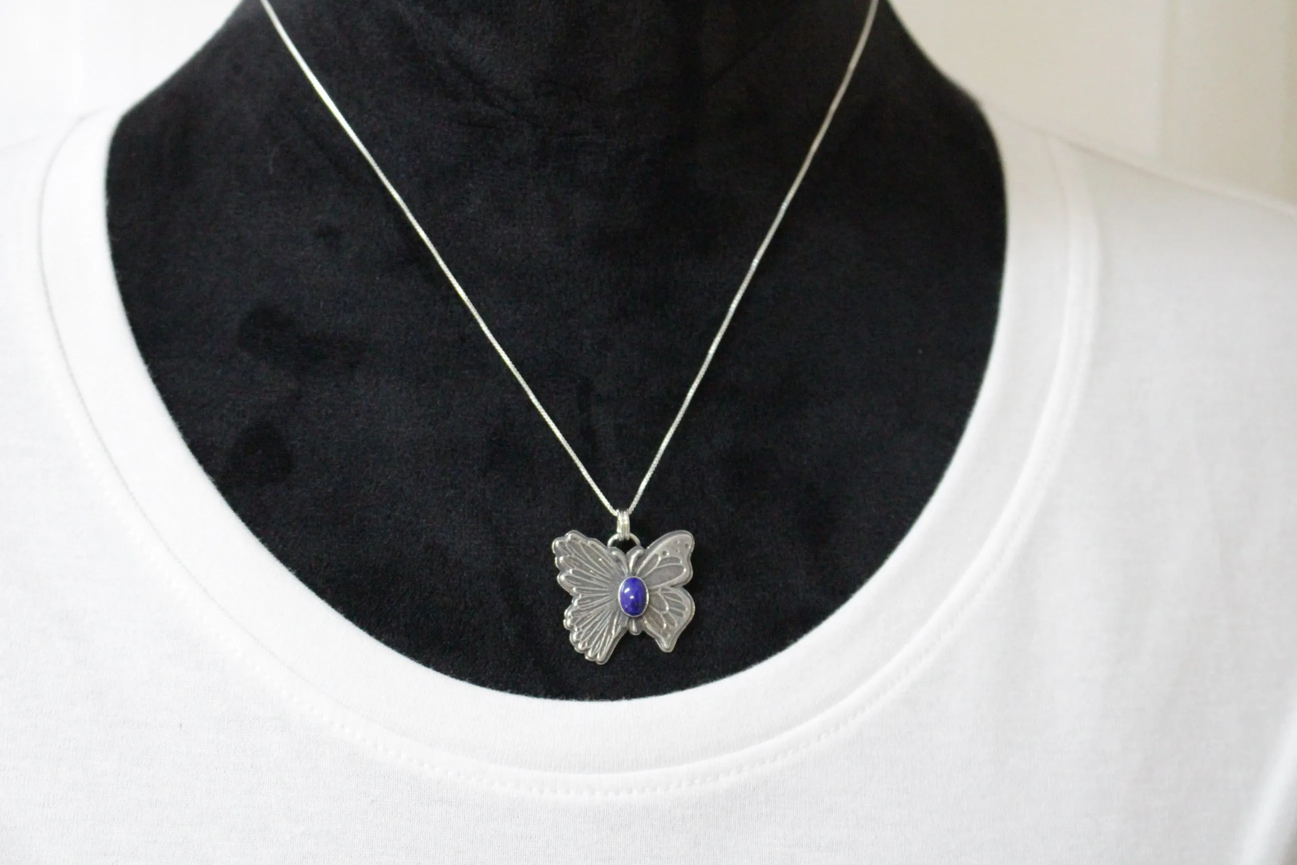 Daisy Butterfly Necklace