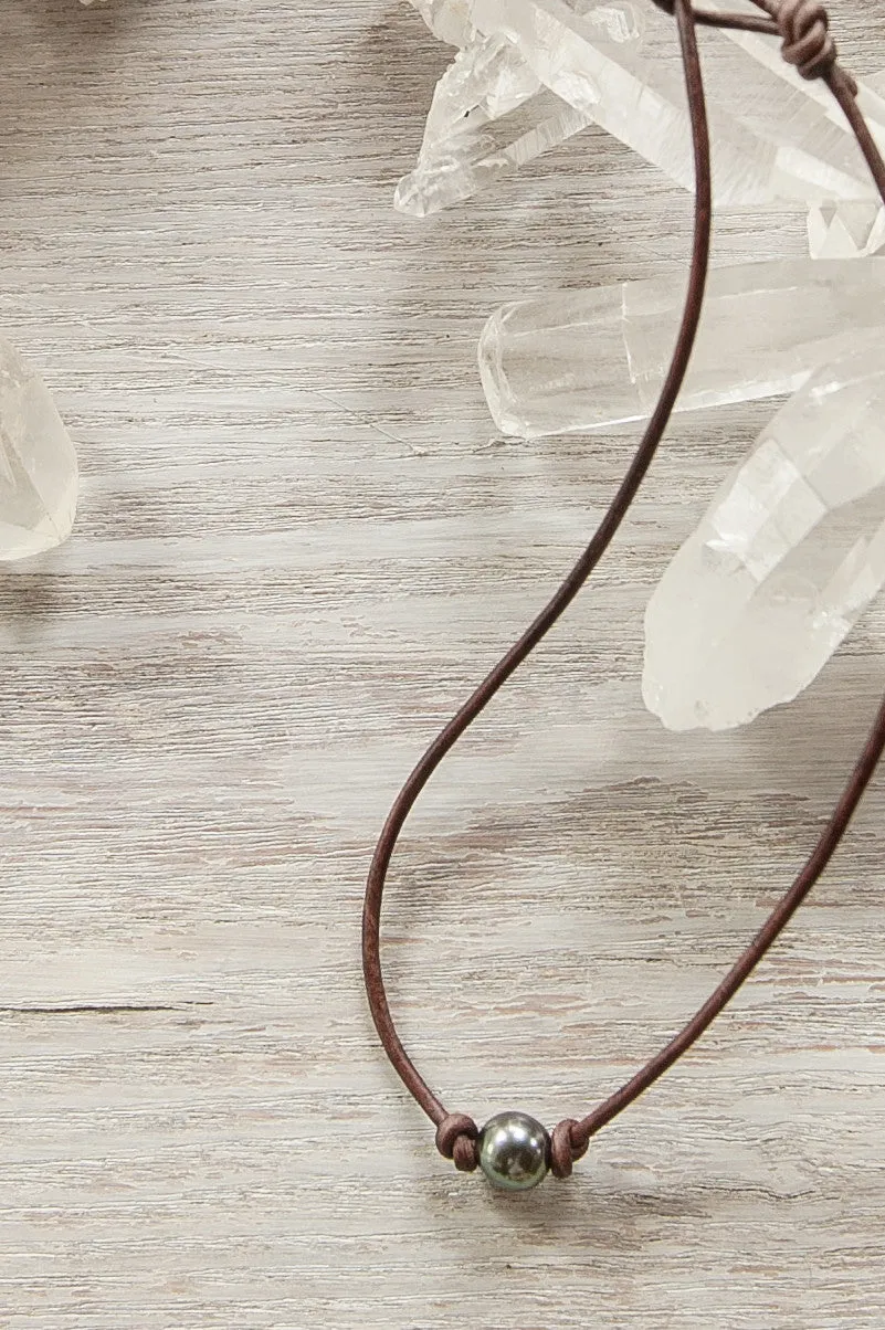 EISA NECKLACE