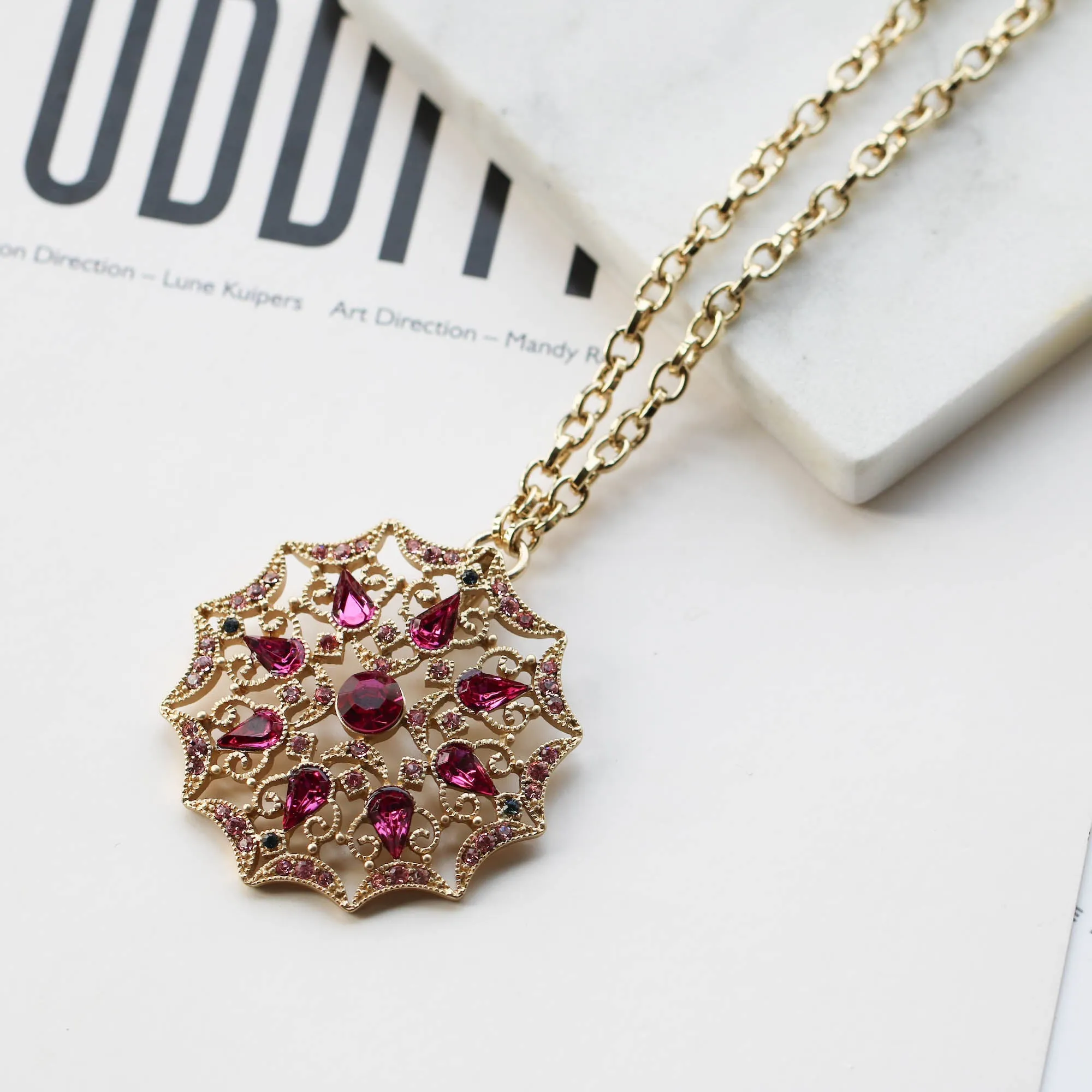 Gorgeous Red Crystal Pendant necklace