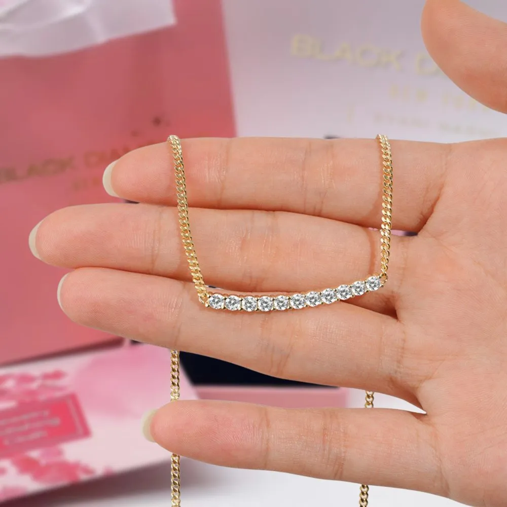 Gorgeous Round Cut Diamond Pendant Necklace
