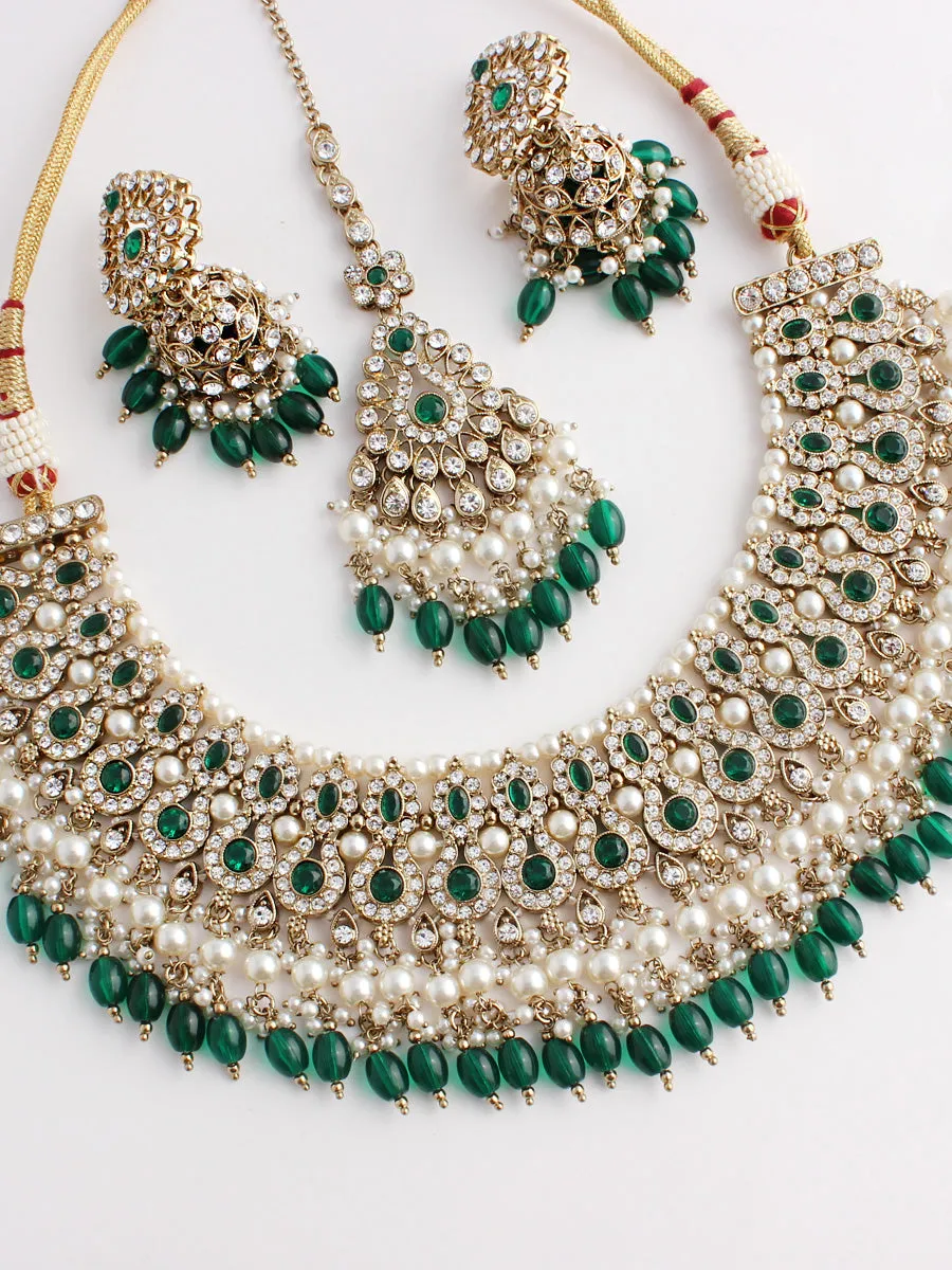 Heena Bib Necklace Set