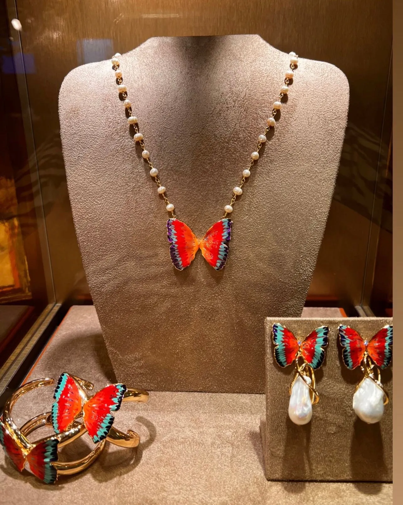 Italian Hand Painted Enamel Butterfly 18K Gold Plated Pearl Necklace