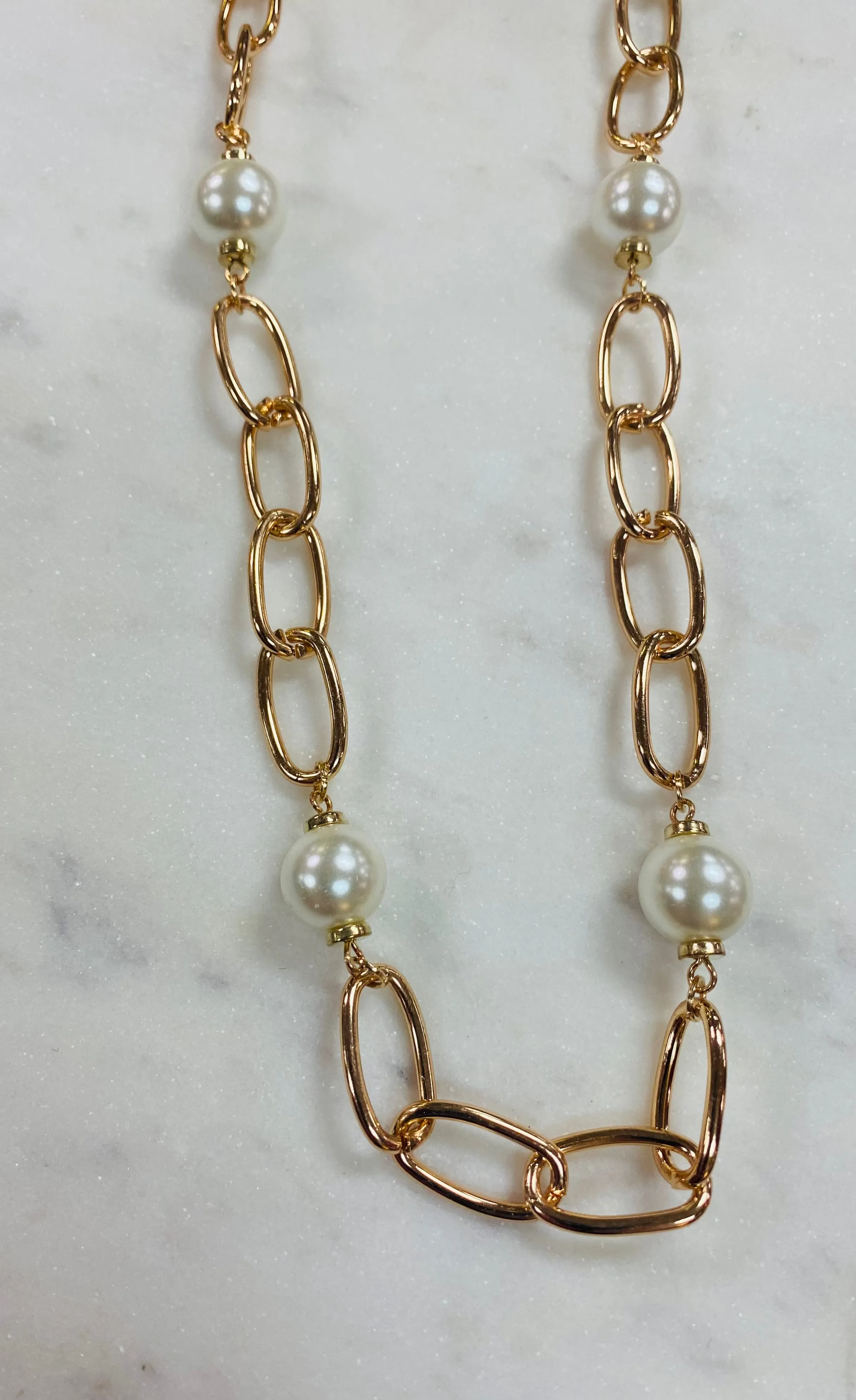 Link   Pearl Necklace