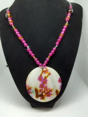 N #01 A Piece of the Orient!!  Absolutely Gorgeous Shell Necklace.