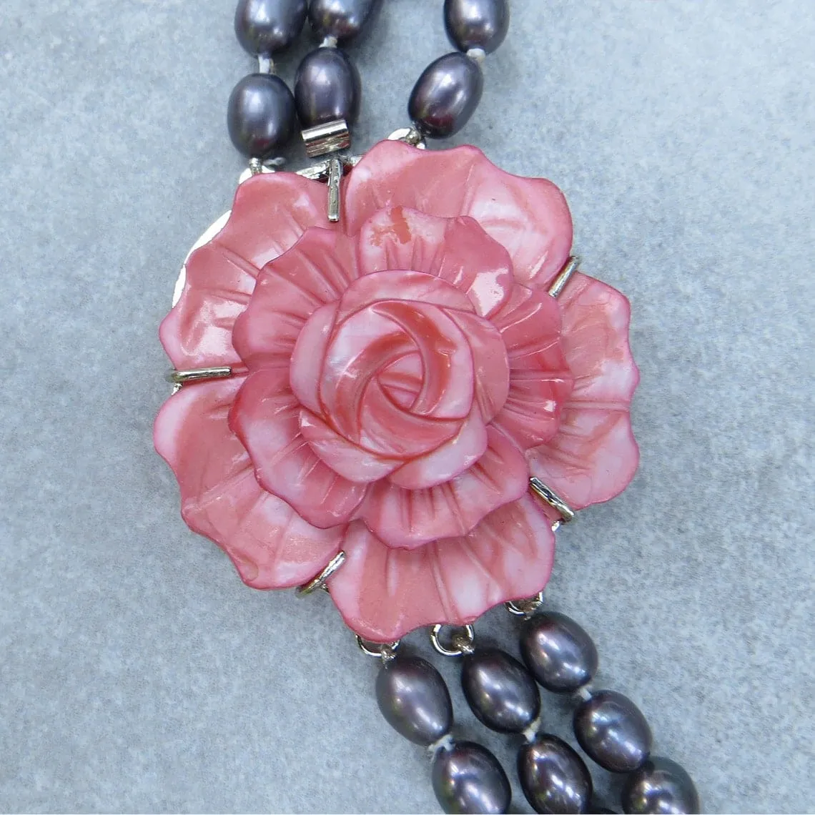 Nadea Dark Pearl
