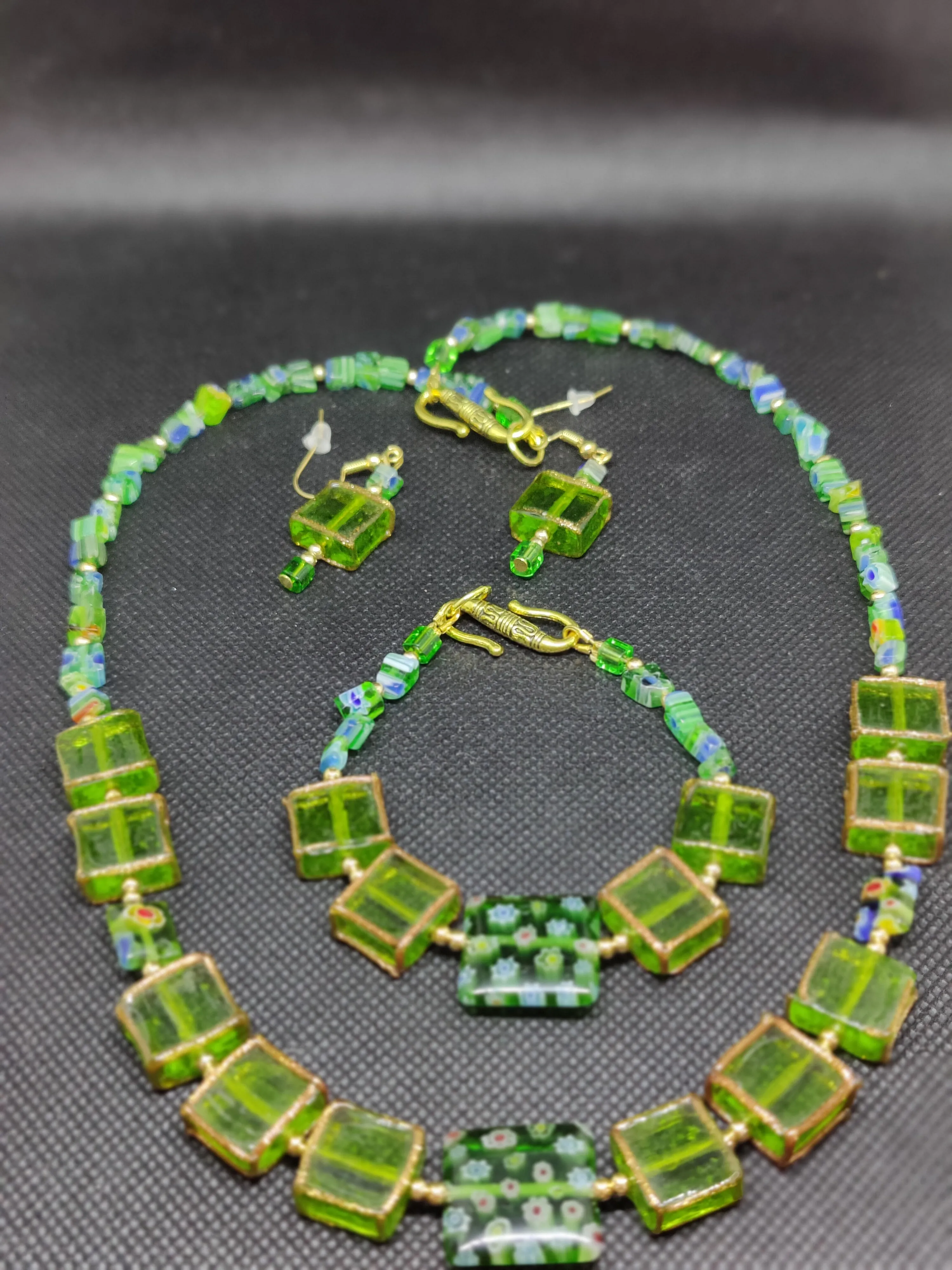 NBE #212 Stand Out from the Rest. With an Unusual Beautiful Set.