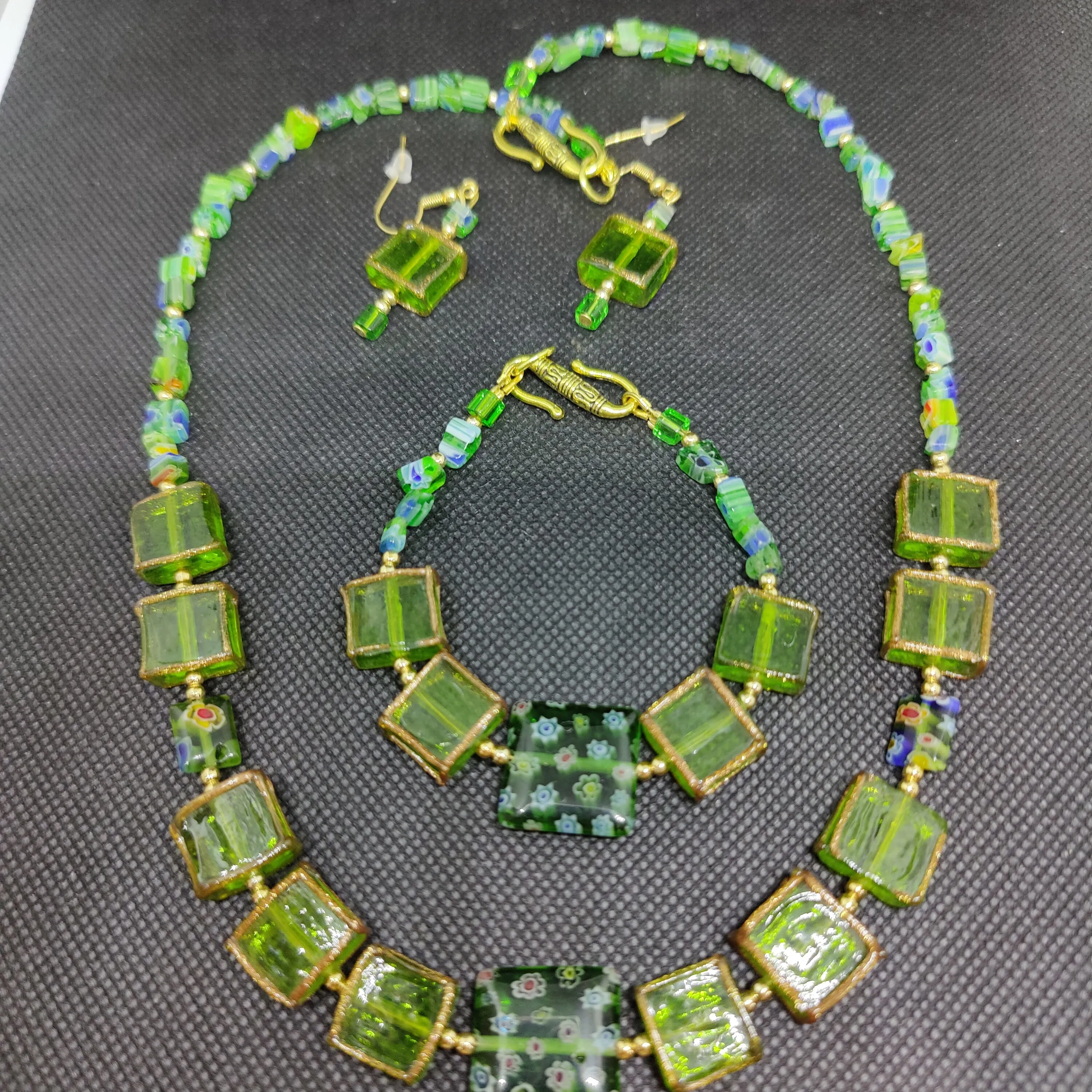 NBE #212 Stand Out from the Rest. With an Unusual Beautiful Set.