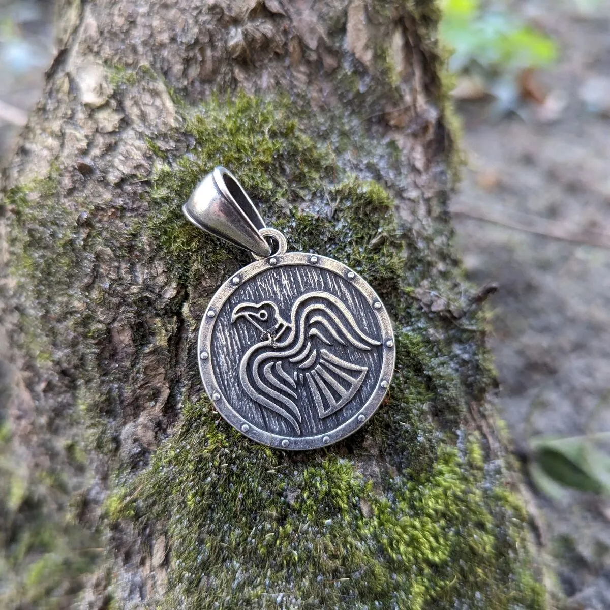 Raven Banner bronze pendant