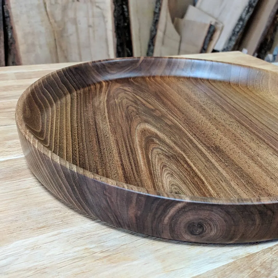 ROUND WALNUT TRAY / WOODEN SERVING BOARD