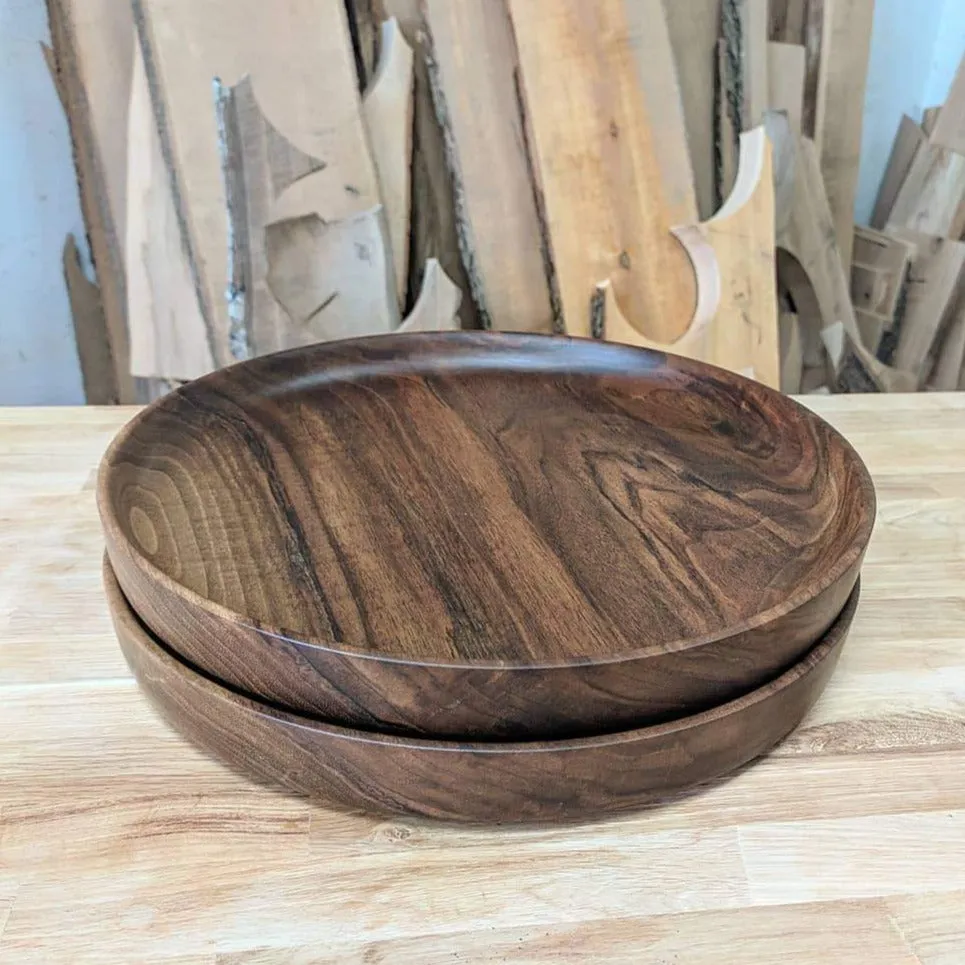 ROUND WALNUT TRAY / WOODEN SERVING BOARD