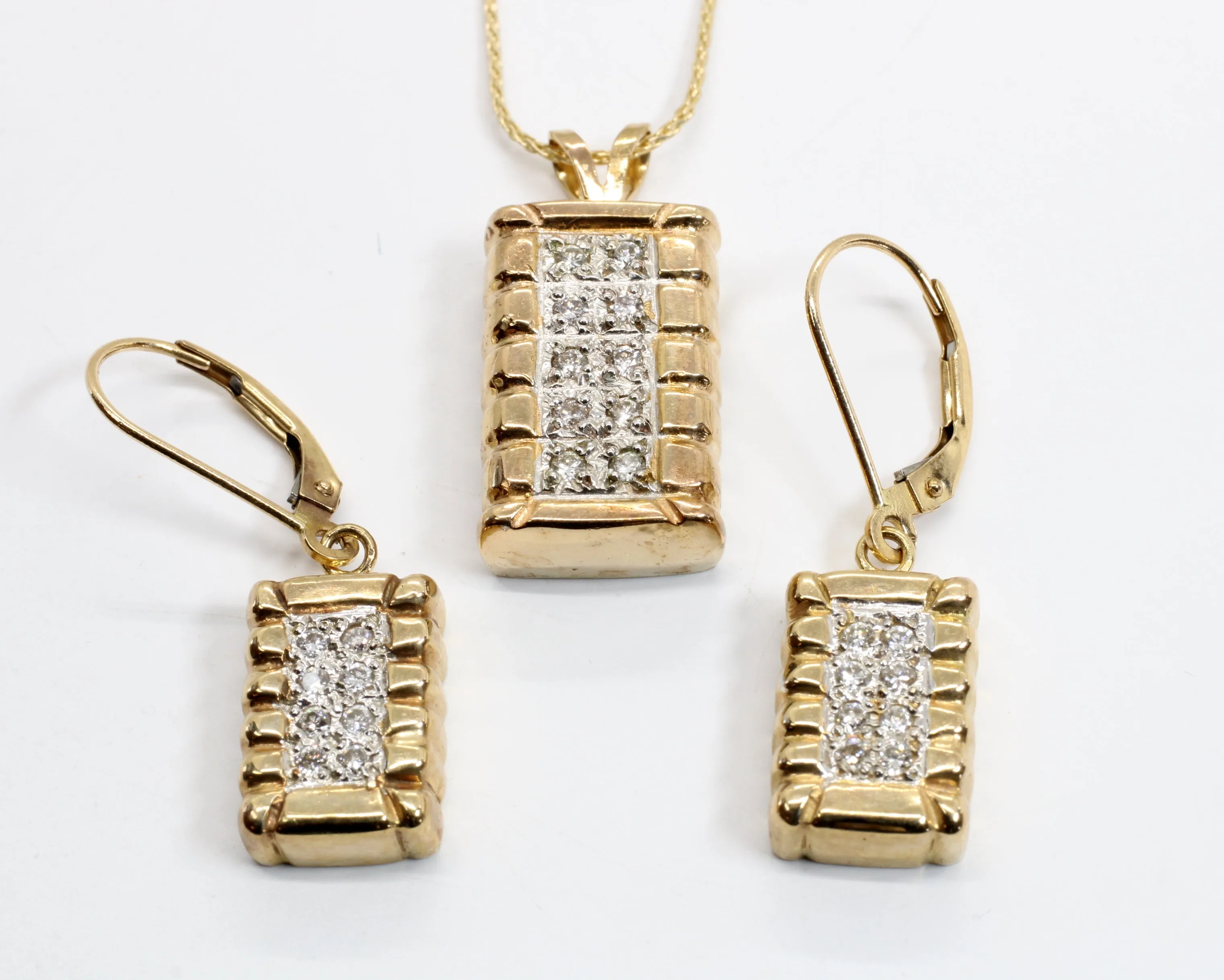 Set of Diamond Cotton Bale Necklace and Earrings