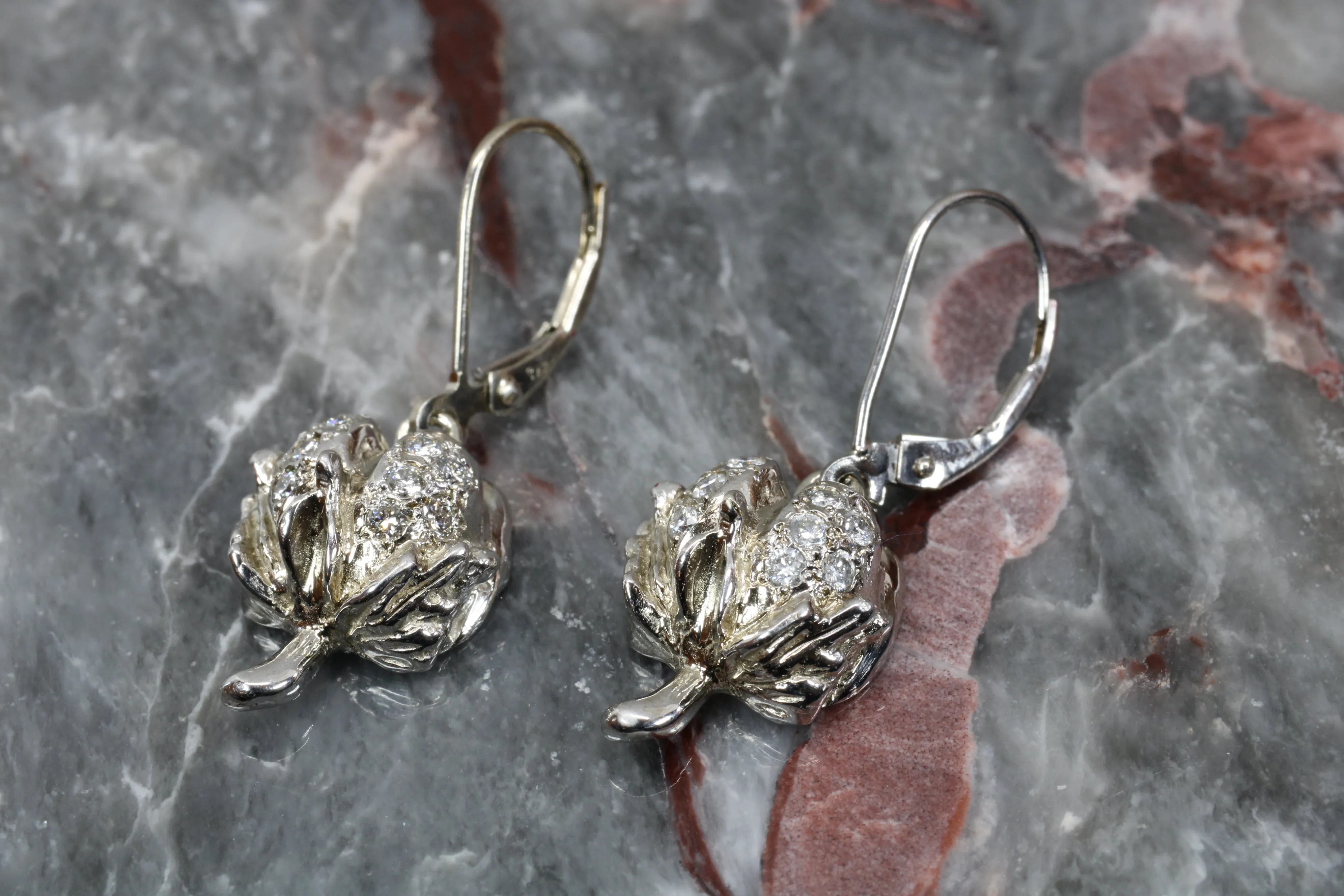 Set of Diamond Cotton Boll Necklace and Earrings in White Gold