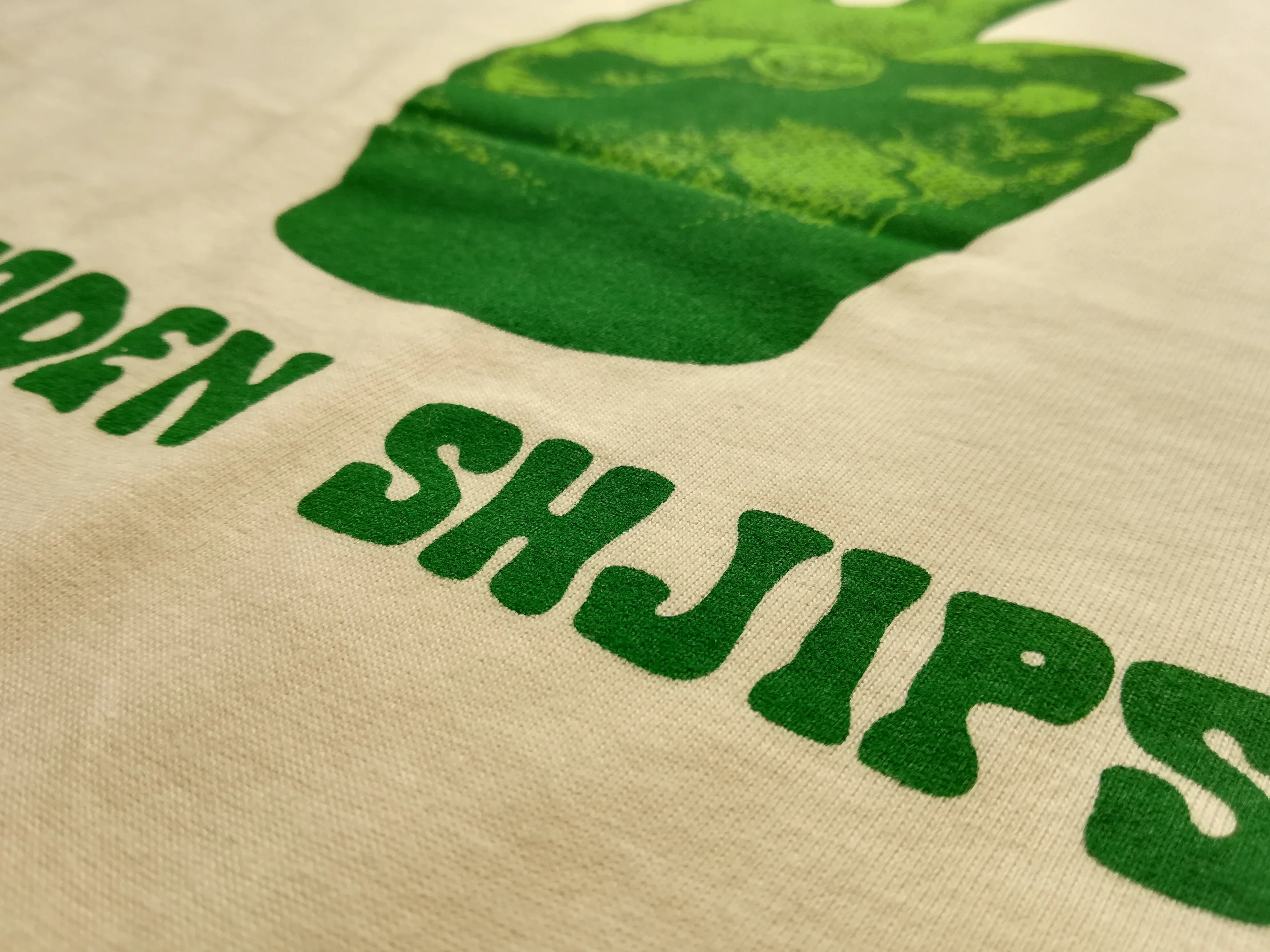 V T-Shirt