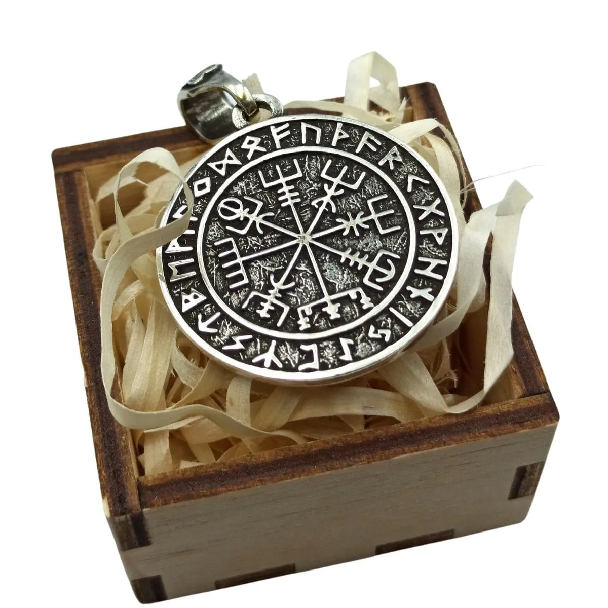 Vegvisir in Futhark circle silver pendant