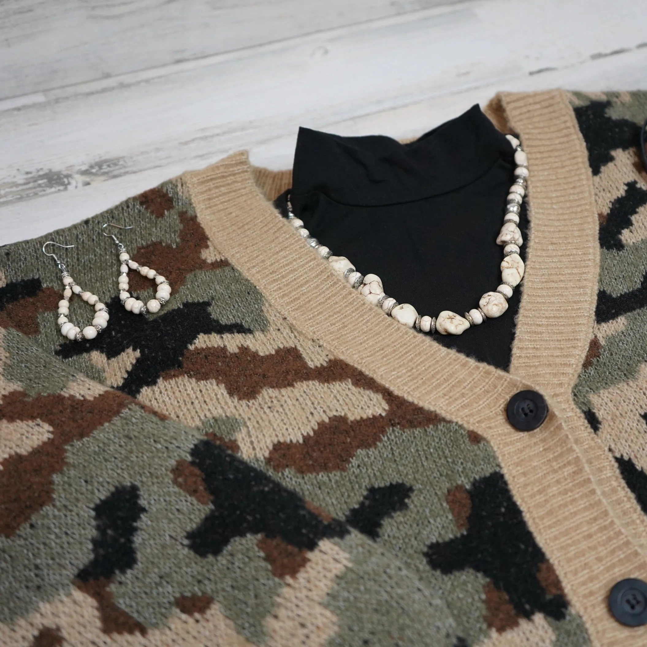 White Raven Chunky Necklace