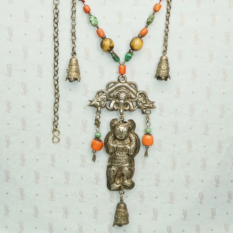 Wonderfully Detailed Antique Chinese Necklace