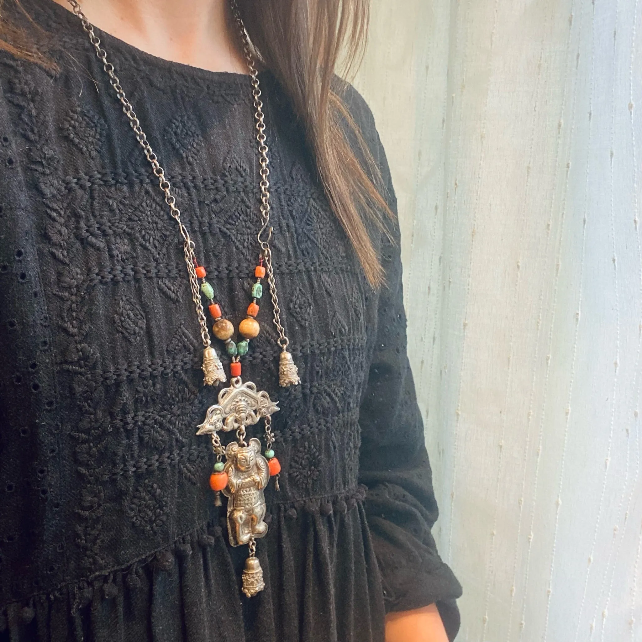 Wonderfully Detailed Antique Chinese Necklace