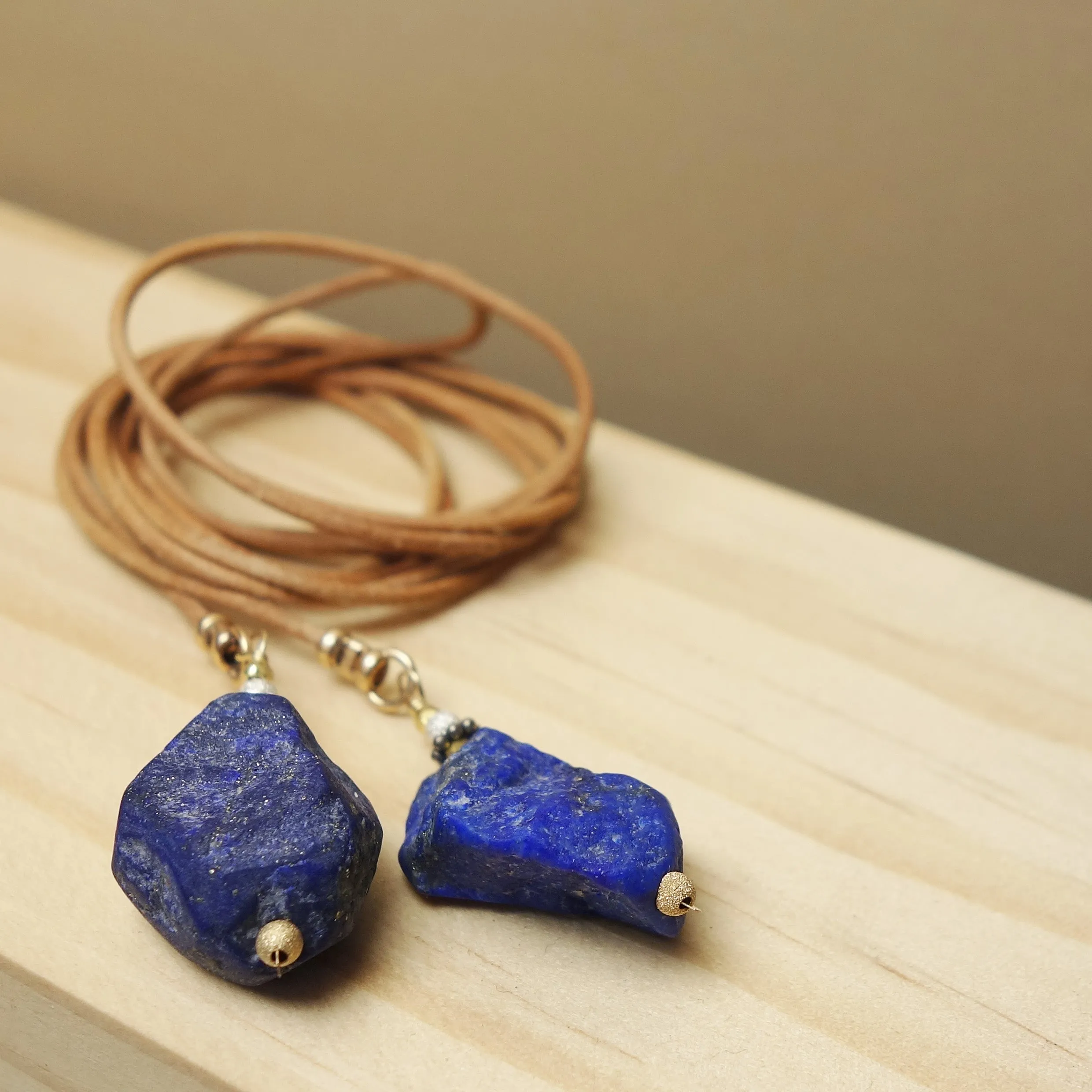 You make me feel like a natural woman: raw lapis and gold lariat